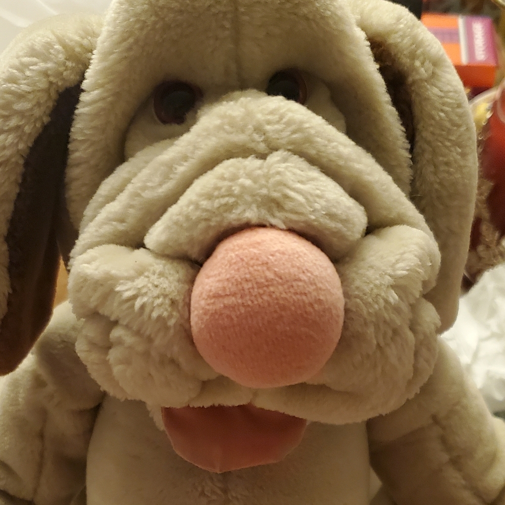 Vintage 1981 Ganz Bros Toys Wrinkles Plush Hand Puppet Dog Stuffed Animal 17"